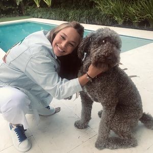 Meet your Posher, Valeria